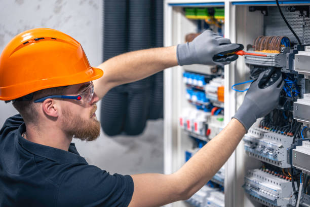 Best Local Electrician Companies  in Kirtland, OH